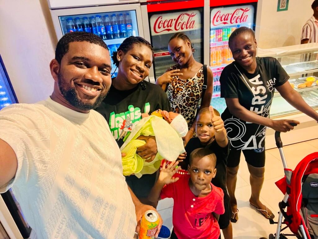 Lolo Mbakara Children