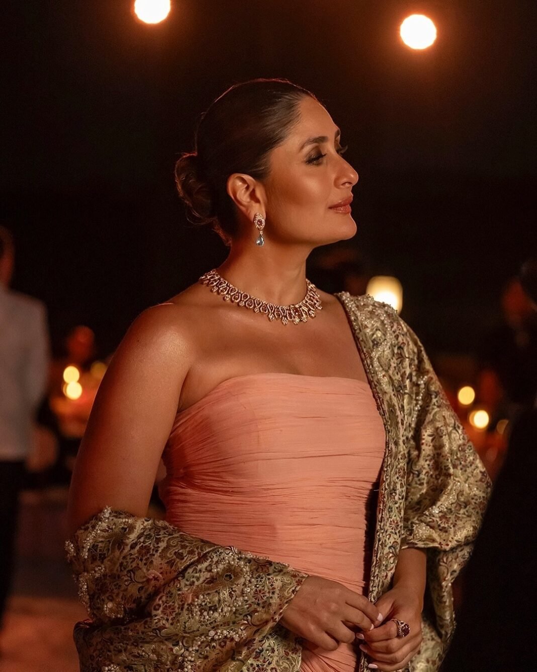 Kareena Kapoor Khan Biography Kareena Kapoor Khan Biography