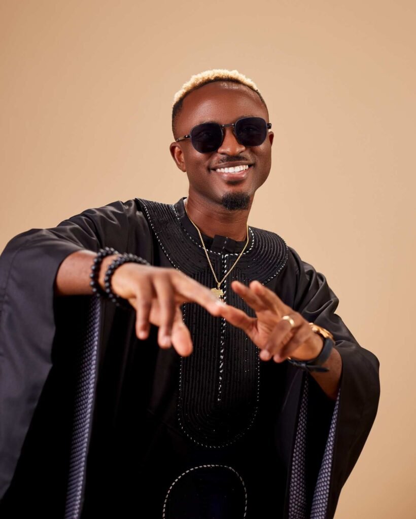 Gaise Baba Net Worth