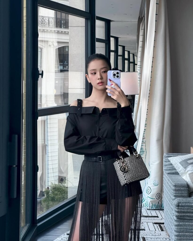 Jisoo Social Media Handles