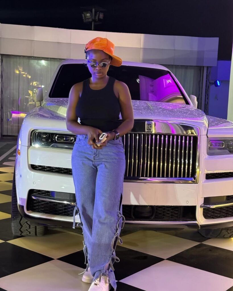 JustKing Phoebe Net Worth