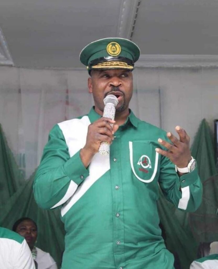 MC Oluomo Age